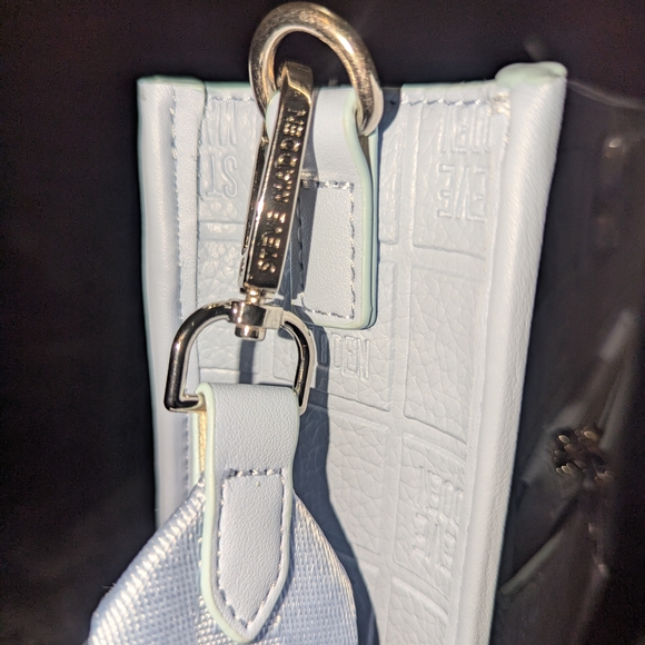 Steve Madden Light Blue Embossed Crossbody Bag Set - Picture 4 of 11